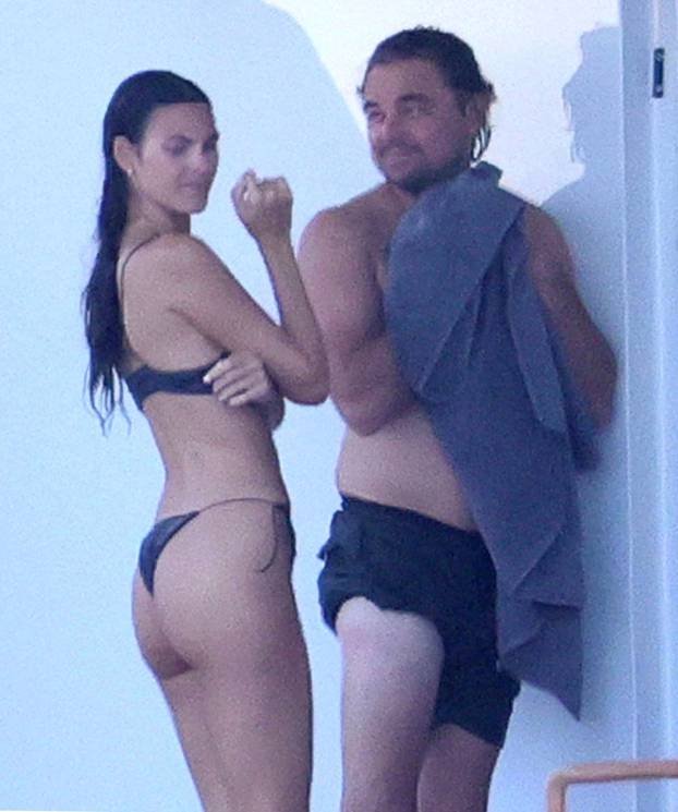 *PREMIUM-EXCLUSIVE* *MUST CALL FOR PRICING* Leonardo DiCaprio suffers a jellyfish bite while at sea with his girlfriend Vittoria Ceretti and a host of celebrity friends aboard a yacht in Sardinia.