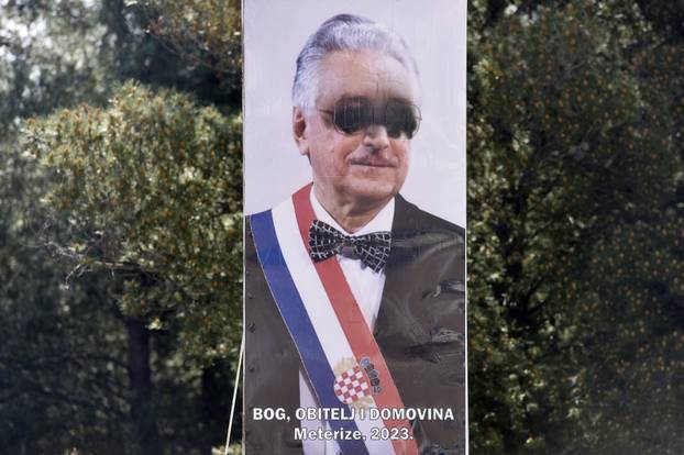 Šibenik: Išarana slika prvog predsjednika Franje Tu?mana još uvijek nije o?iš?ena ni zamijenjena