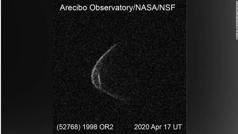 Pored Zemlje prolazi ogroman asteroid, pratite ga uživo