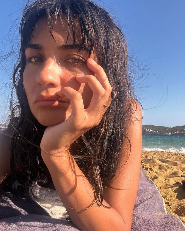 FOTO Sve ljepša i ljepša! 'Asi' je publiku osvojila dugom crnom kosom. Evo kako sada izgleda