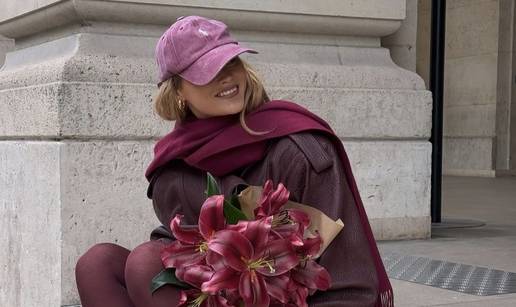 Bordo sezona traje i dalje: Hit boja na kapici koja je idealna za vjetrovite dane