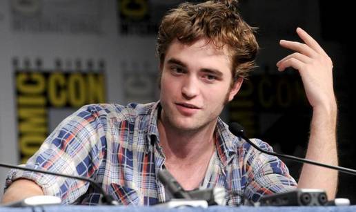 Robert Pattinson sklada pjesme, sad je i propjevao