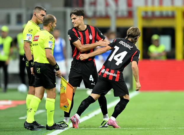 Coppa Italia - AC Milan v Bari