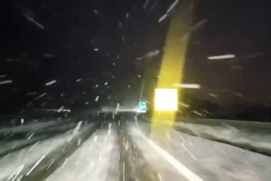 Snijeg na autocesti iza Brinja