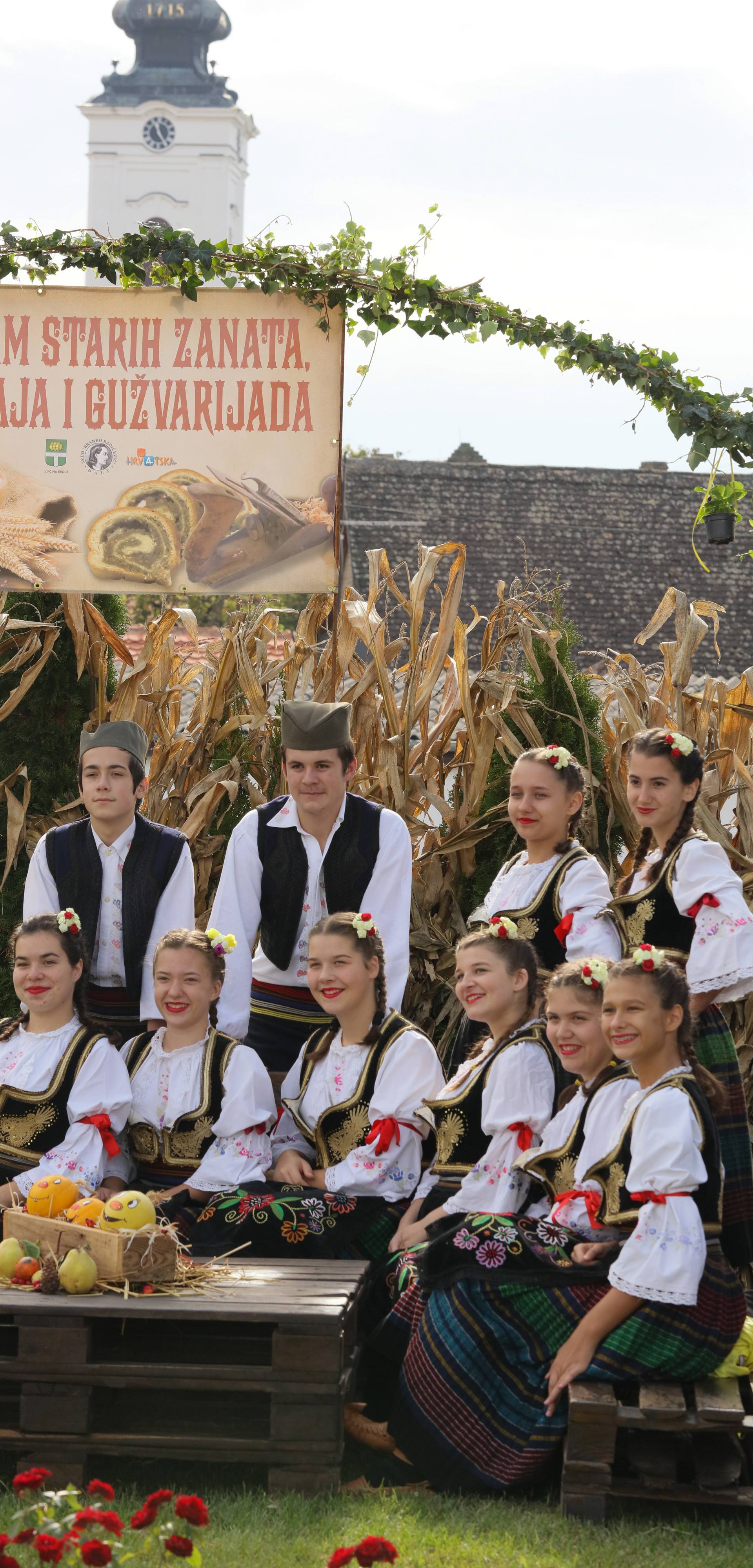 U Dalju je održan Sajam starih zanata: 'Mi čuvamo tradiciju!'