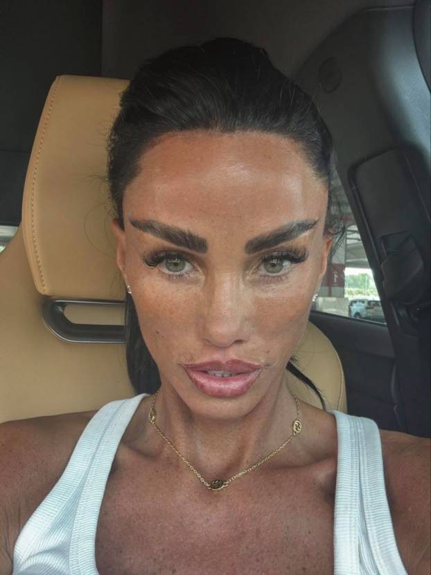 FOTO Bivši reprezentativac se uzbudio pa platio 18+ modelu da mu glumi bivšu: Htio je  spoj
