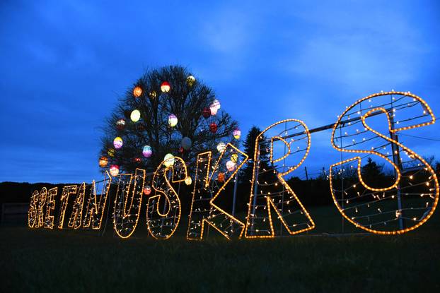 Grabovnica: Imanje obitelji Salaj ponovno u blagdanskom ruhu, ovoga puta sa Uskršnjim motivima