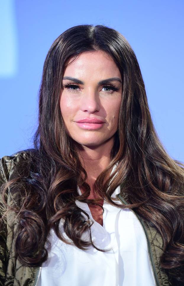 Katie Price odvezena u bolnicu s ozljedom oka nakon navodnog napada