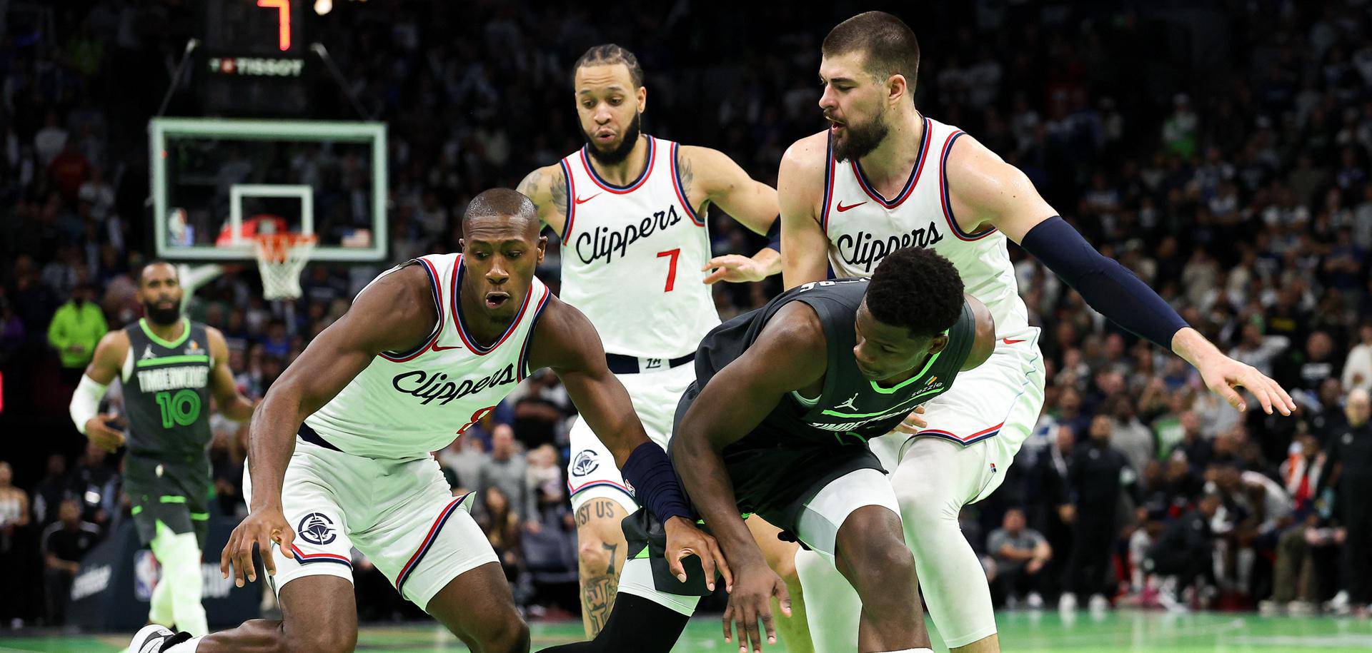 NBA: Los Angeles Clippers at Minnesota Timberwolves