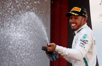 Dominacija Mercedesa: Lewis s pole pozicije, Vettel je tek treći