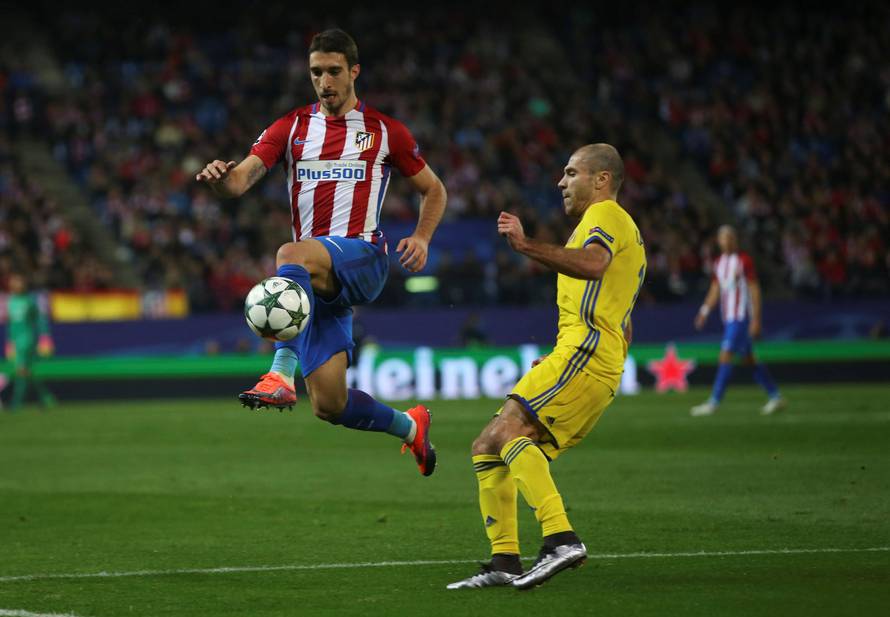 Football Soccer - Atletico Madrid v Rostov - UEFA Champions League