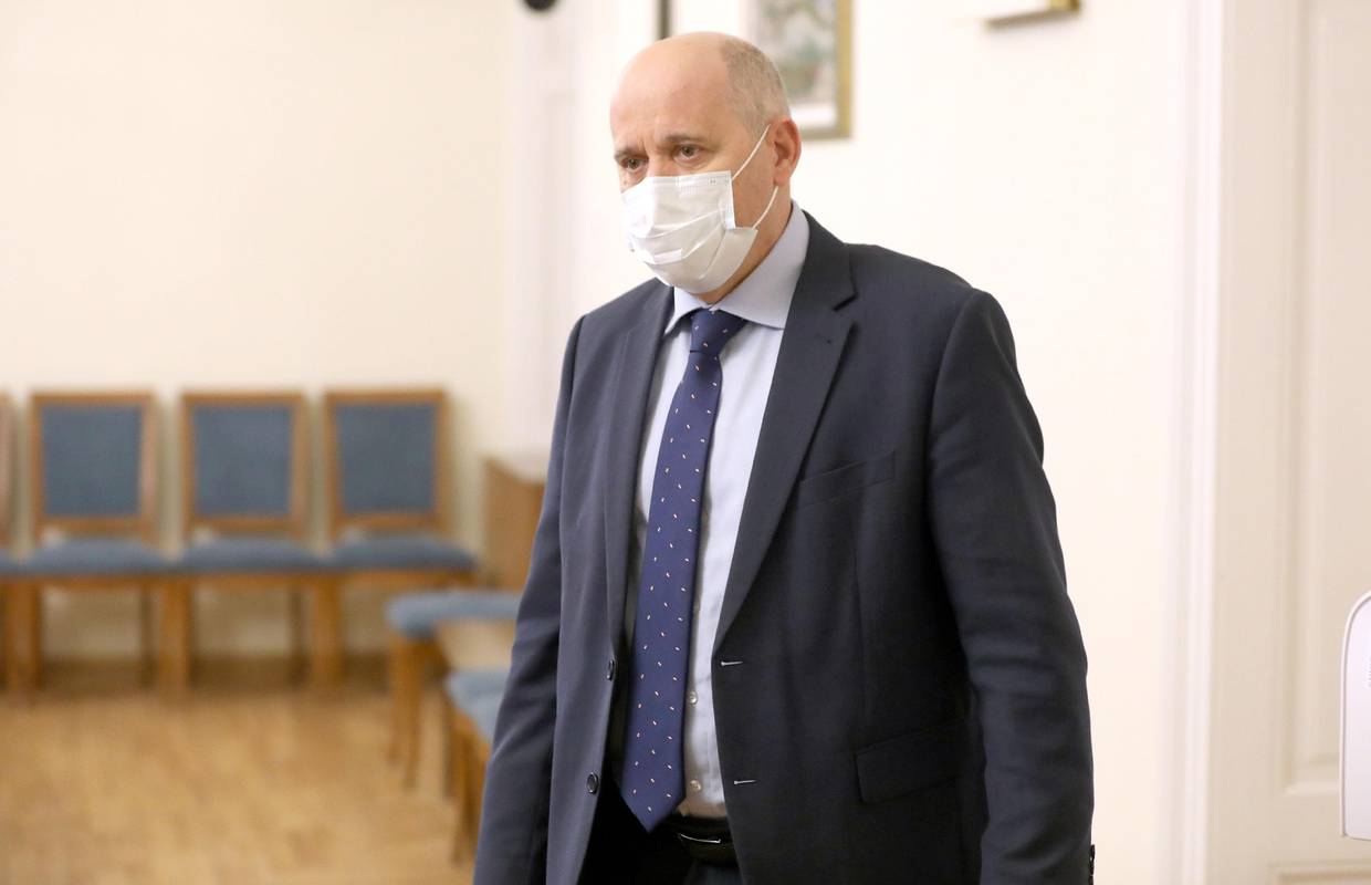 'Deplasirano zvuči oporba koja gunđa jer nije uključena u aktivnosti borbe protiv covida'