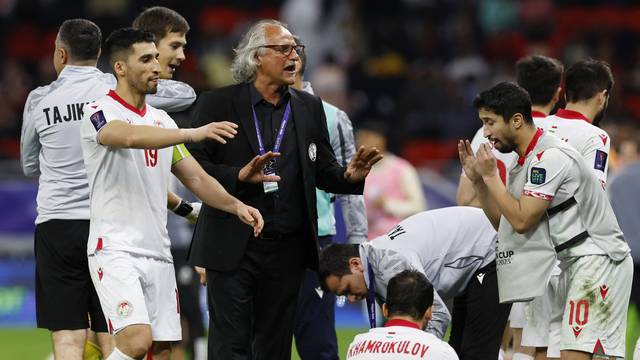 AFC Asian Cup - Round of 16 - Tajikistan v United Arab Emirates