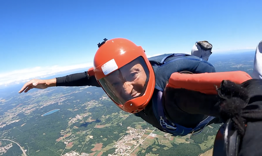 Pilot Selak objavio nevjerojatnu snimku: 'Padobran mi se nije ispravno otvorio, vitlao me...'