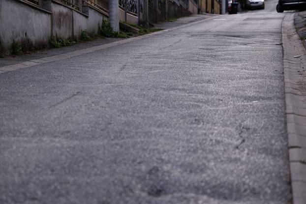 Zagreb: Propao dio ceste u ulici Cerovac