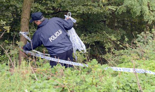 Ubojica zadavio Eliota C. (24) i zapalio ga. Našao ga je šumar