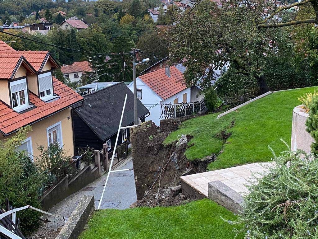 Nakon dva manja potresa na Bukovcu se urušio potporni zid