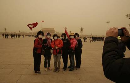 Pješčana oluja obojala je cijeli Peking u narančasto