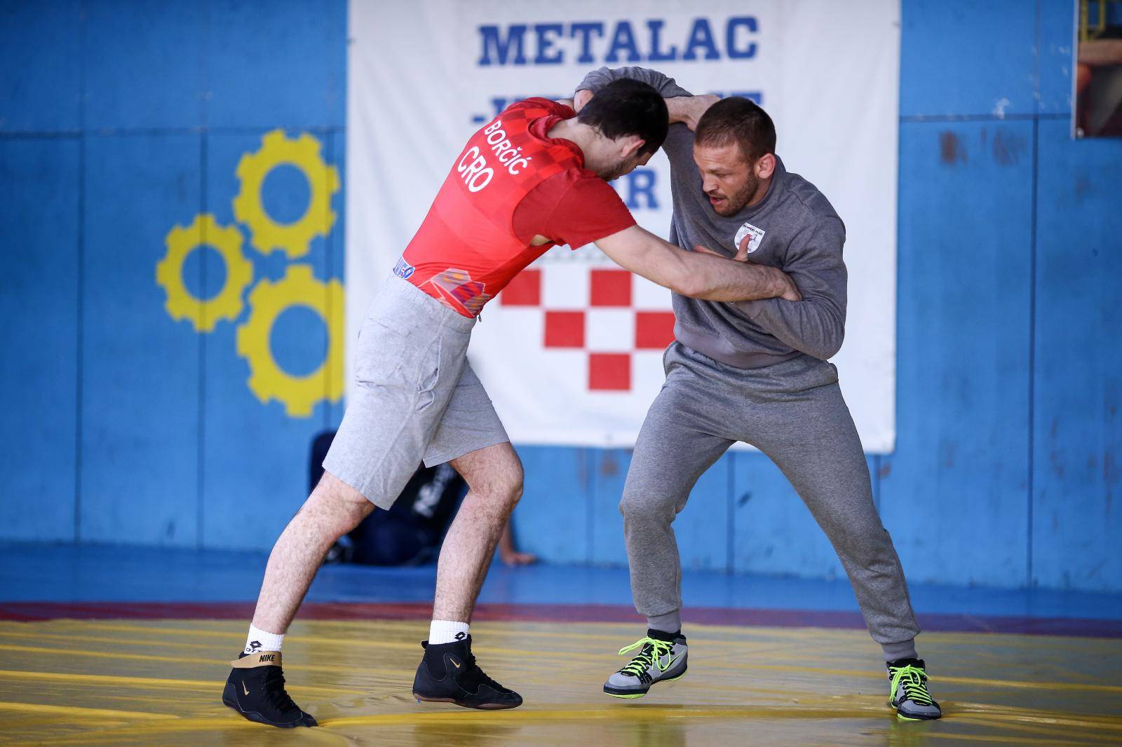 Neuništivi Božo: Zbog hrvanja kožu sam ribao brus-papirom