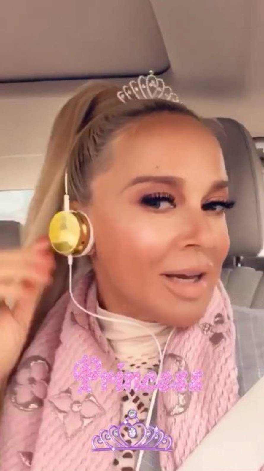 Maja zabrinula fanove: 'Što ti se dogodilo s nosom? Fali ga...'