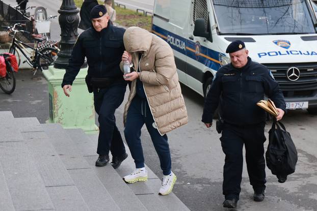 Osijek: Privođenje osumnjičenih za krijumčarenje i preprodaju tone marihuane