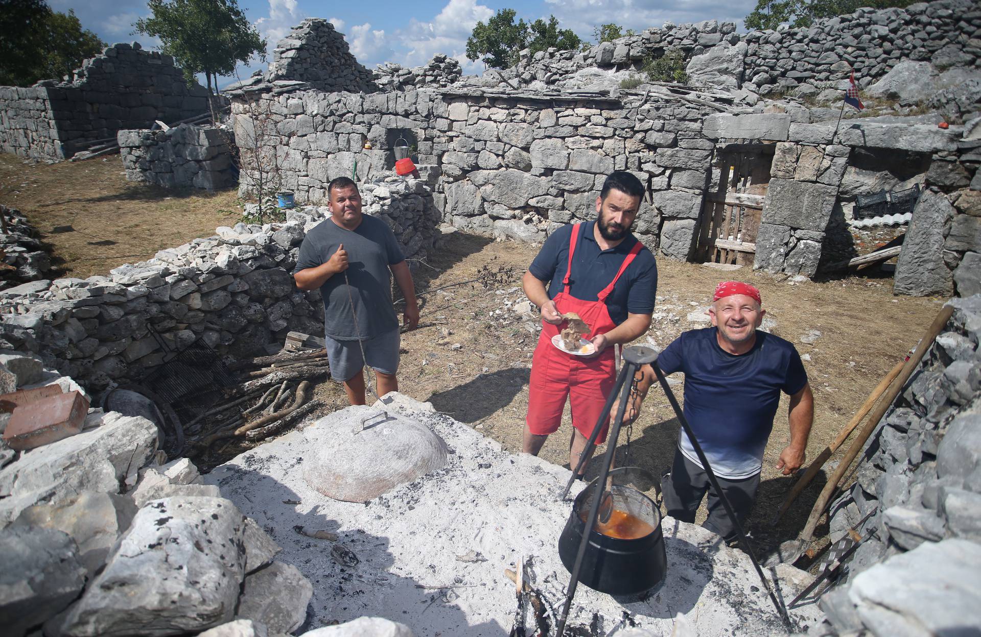 Čuvari tradicije - pastiri s Biokova