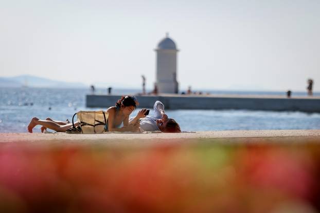 Zadar: Kupanje na rivi