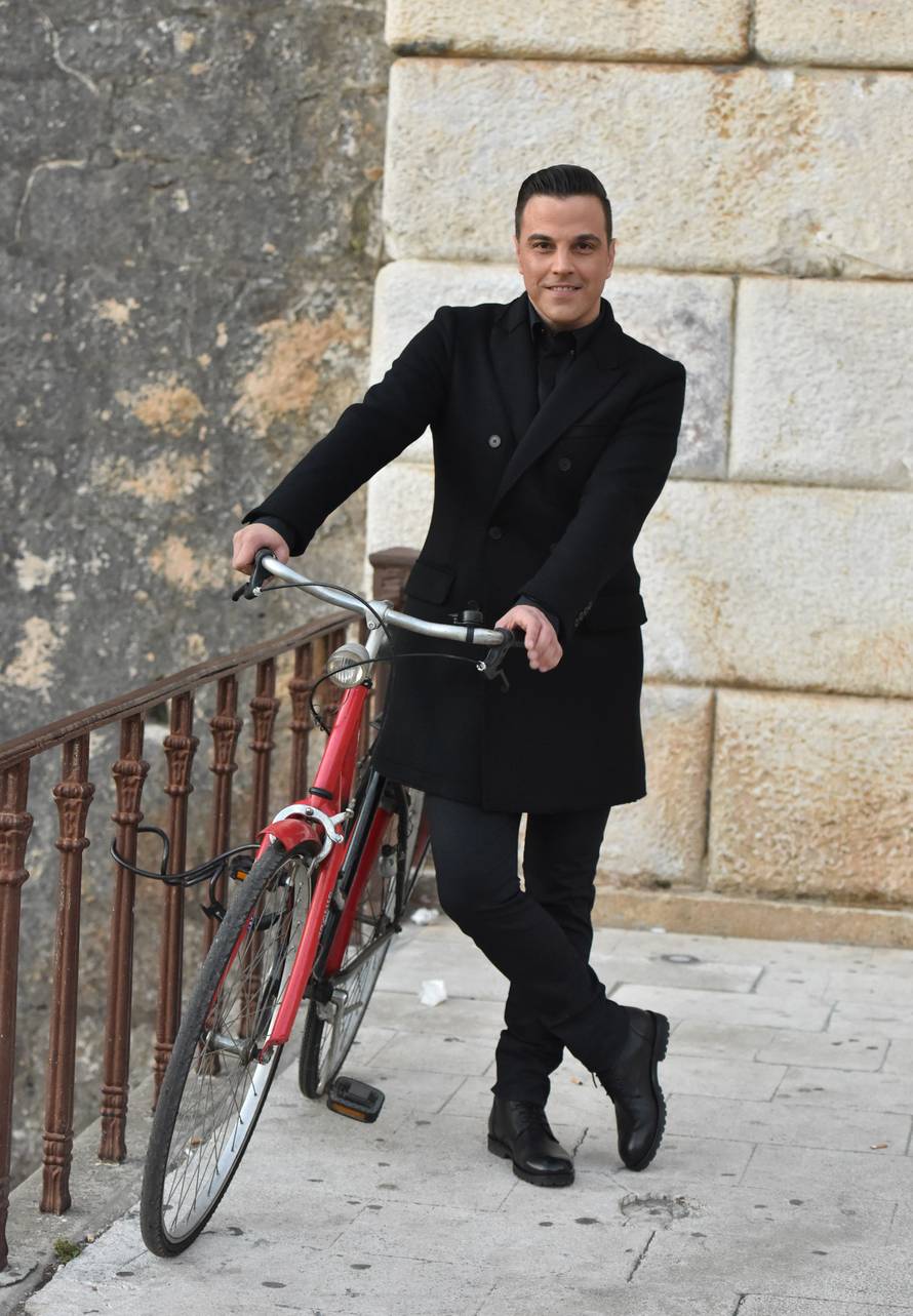 'Ugrijao' atmosferu: Ivan Zak iznenadio je fanove u Zadru