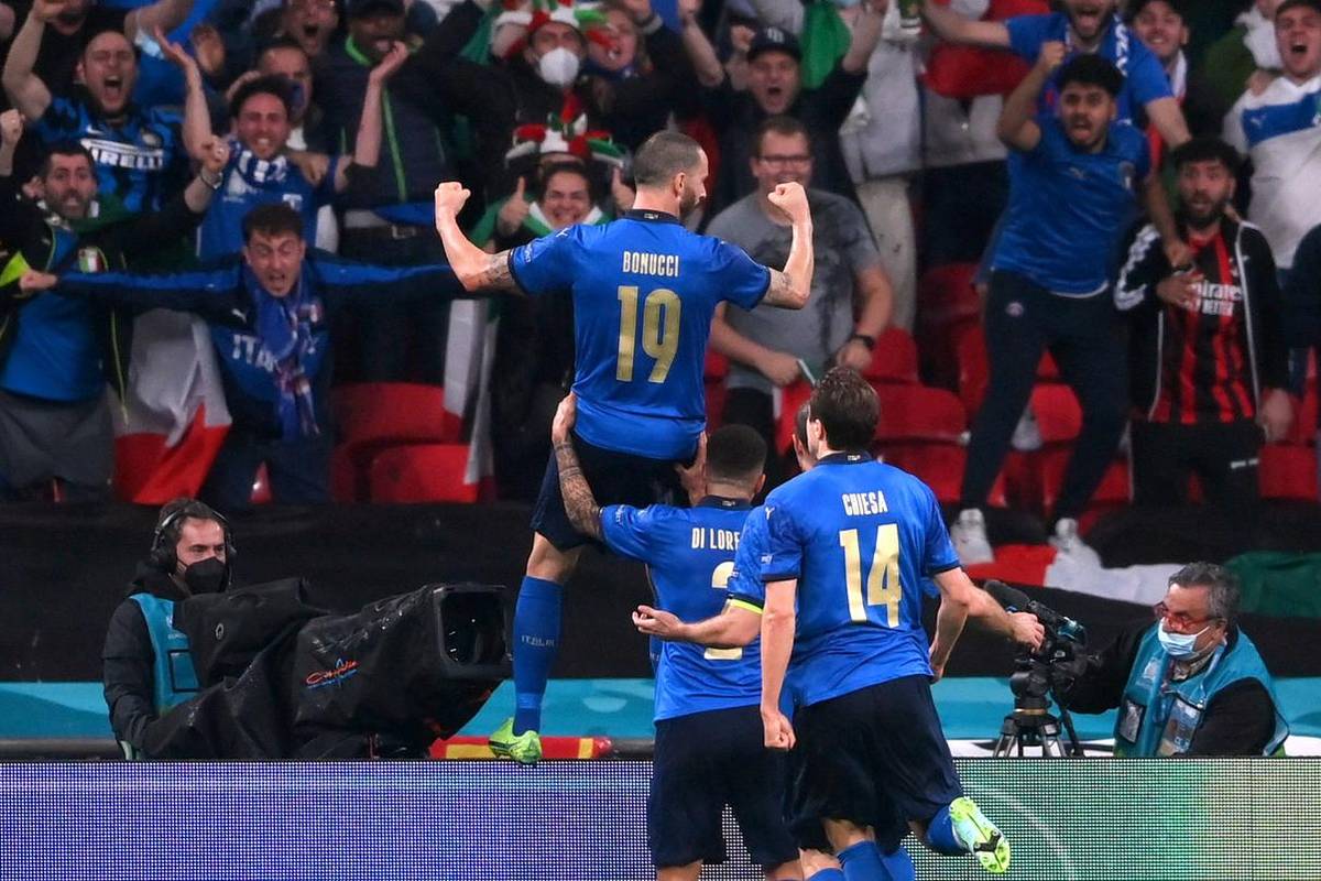 La vita e bella! Nova Italija je: Kraljica europskog nogometa