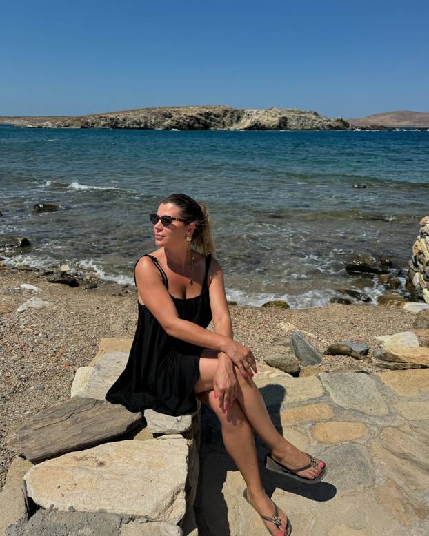 FOTO Fatalna plavuša tečno govori čak četiri jezika, a prije novinarstva bila je konobarica