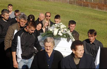 Pokopali Alvina Horvatića, na pogrebu i djevojka u vjenčanici