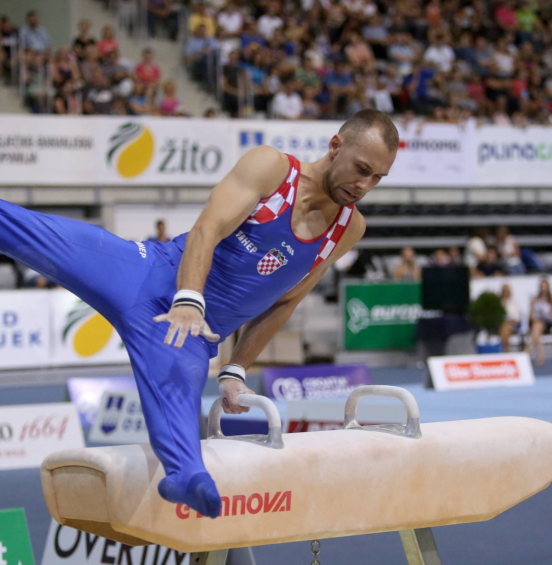 Vugrinskom bronca na konju s hvataljkama u Svjetskom kupu