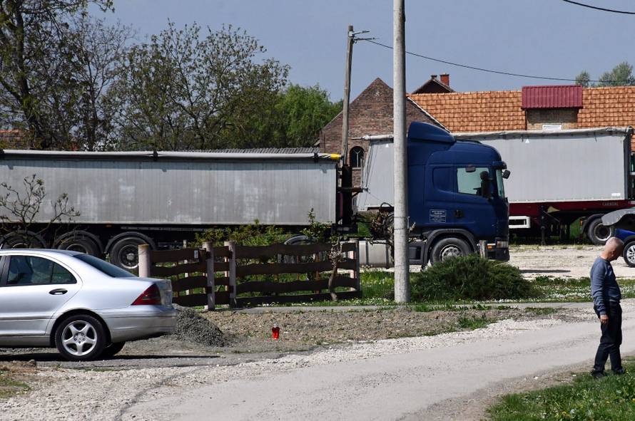 Babina Greda: Teška prometna nesreća u kojoj su nastradale tri žene