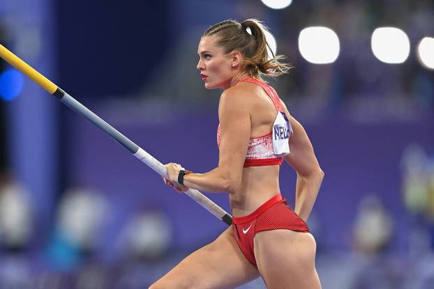 Paris 2024 - OnlyFans Star Alysha Newman Takes Bronze In Women’s Pole Vault