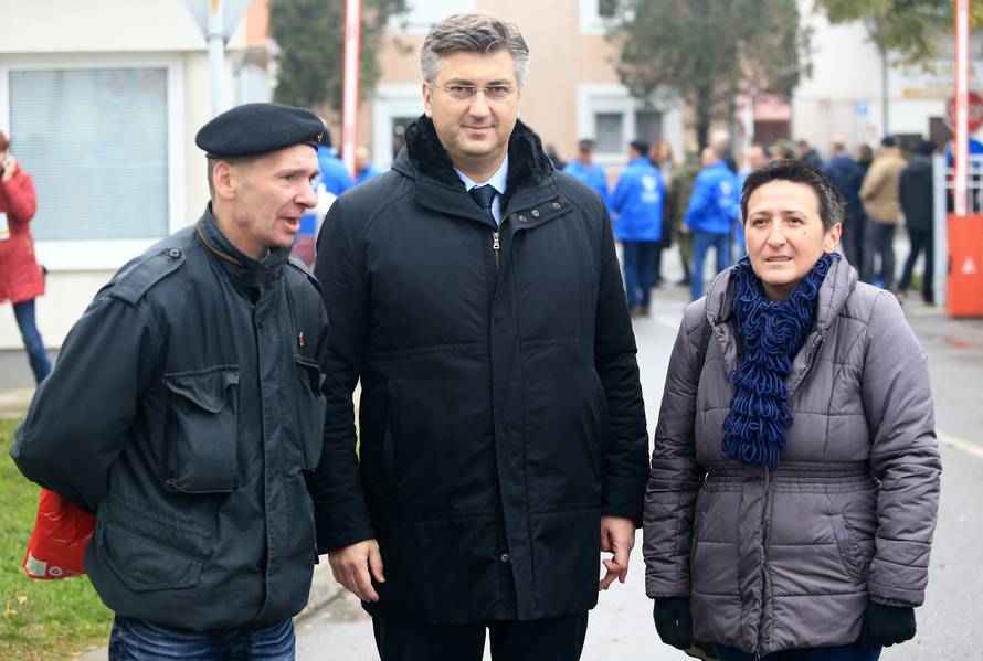 Predsjednica stigla u čizmama kakve su nosili hrabri branitelji