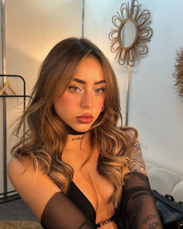 FOTO Argentinska pjevačica je ostavila Yamala zbog realovca?!