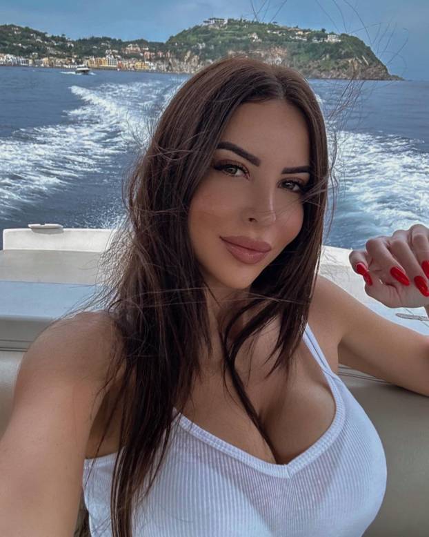 FOTO Zavela i Tottija i Mbappea. Sad mami poglede na terenima