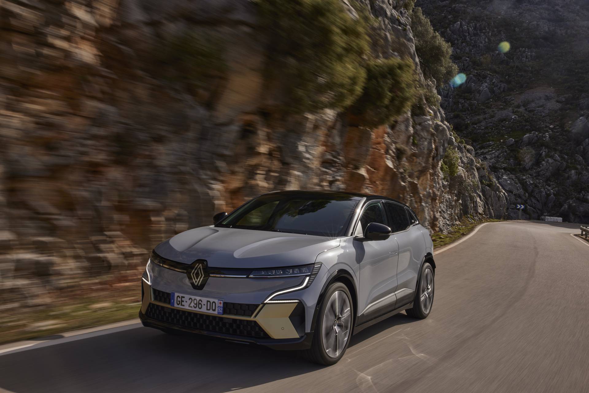 Megane E-Tech Electric: Počelo je novo doba za Renault, nema više dizela, benzinca, hibrida...