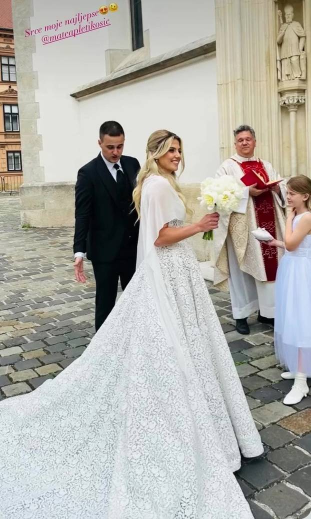 FOTO Bajkovita svadba Hrvatice koja nastupa za Crnu Goru. Kum bivši 'vatreni', pjevao im i Vuco