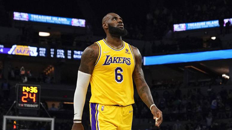James odlučio ranije prekinuti očajnu sezonu s LA Lakersima