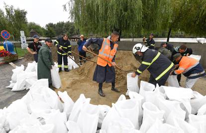 Gradonačelnik Srpak: 'Obranili smo centar Murskog Središća od rijeke Mure, vodostaj je pao'