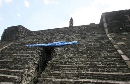 U Mexico Cityju pronašli astešku piramidu iz 12. st.