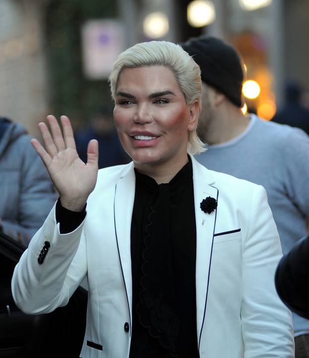 Milan, Rodrigo Alves shopping in the center