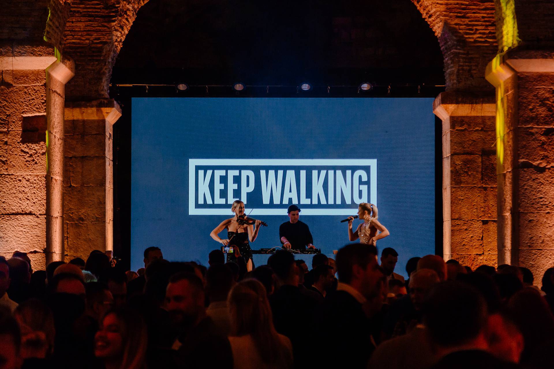 Sezona vrhunskih partyja u Splitu produžena „Keep walking“ eventom