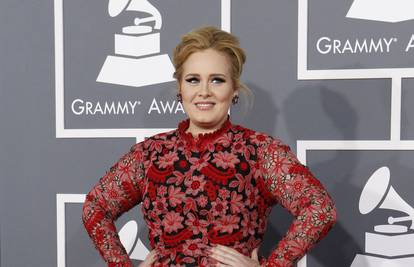 Adele na Grammyju pred svima očitala bukvicu Chrisu Brownu