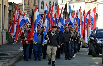 Bio je to početak: Pobunjeni Srbi zauzeli  policijsku postaju