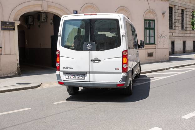Zagreb: Dovođenje osumnjičenih na sud u korupcijskoj aferi na KBC Rebro