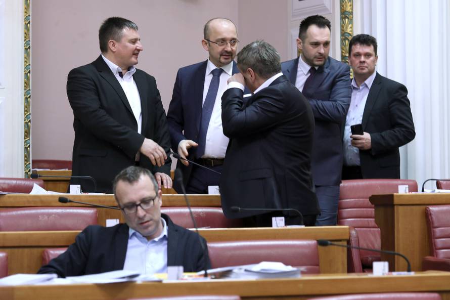 Jandroković: Ćeliću, kakvo je to ponašanje? Ovdje postoji red