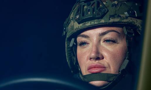 FOTO Hrabre vojnikinje stupale na mimohodu. Poručnica uzela zastavu: 'Tata puca od ponosa'