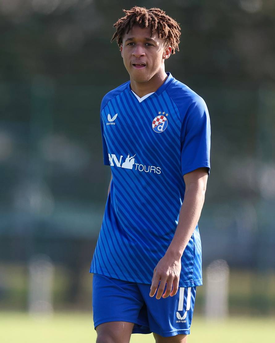 FOTO Dinamo predstavio veliko pojačanje. Potpisao Portugalac kojeg su htjeli Barca i Man. City